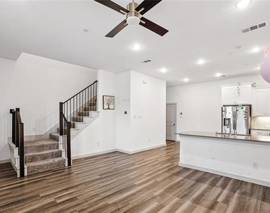 6441 Iron Horse Boulevard - Photo Thumbnail 4