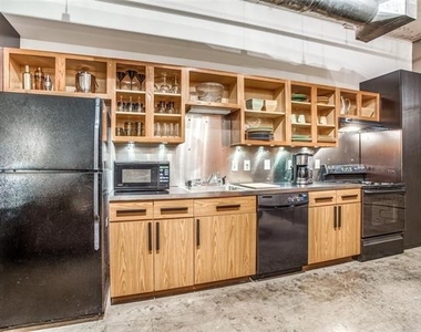 1122 Jackson Street - Photo Thumbnail 11
