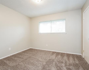 1504 Terrace Street - Photo Thumbnail 12