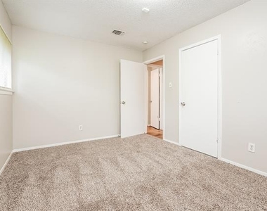 1504 Terrace Street - Photo Thumbnail 14