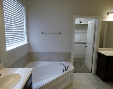 5608 Broadgreen Road - Photo Thumbnail 15