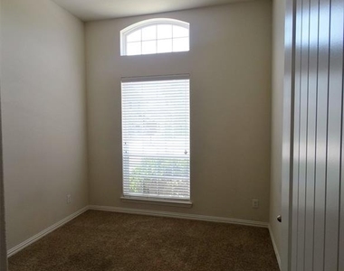 5608 Broadgreen Road - Photo Thumbnail 5