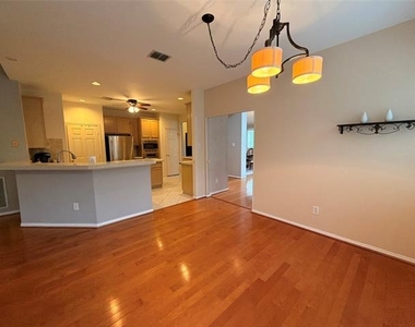 120 Stonecreek Drive - Photo Thumbnail 12