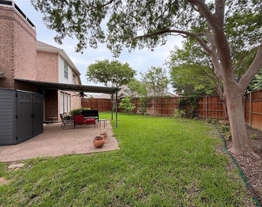 120 Stonecreek Drive - Photo Thumbnail 22