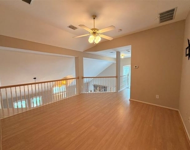 120 Stonecreek Drive - Photo Thumbnail 18