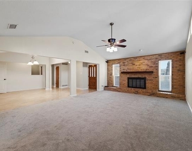 322 N Greenstone Lane - Photo Thumbnail 16