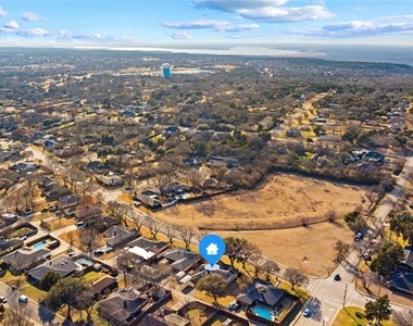 322 N Greenstone Lane - Photo Thumbnail 12