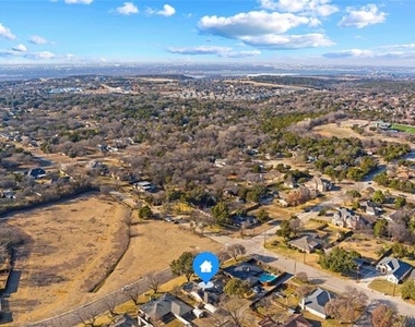 322 N Greenstone Lane - Photo Thumbnail 11