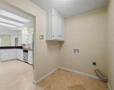 322 N Greenstone Lane - Photo Thumbnail 23