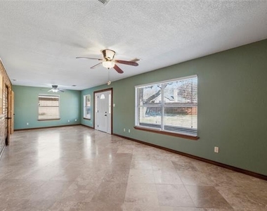 322 N Greenstone Lane - Photo Thumbnail 28
