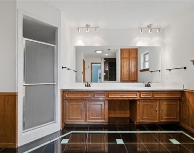 322 N Greenstone Lane - Photo Thumbnail 32