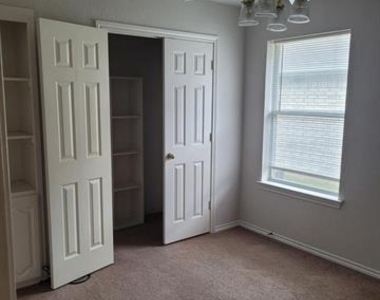 1109 Westgrove Drive - Photo Thumbnail 13