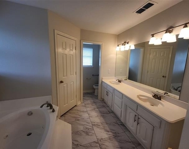 1109 Westgrove Drive - Photo Thumbnail 8