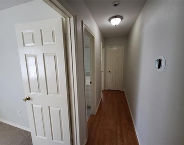 1109 Westgrove Drive - Photo Thumbnail 10