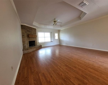 1109 Westgrove Drive - Photo Thumbnail 2