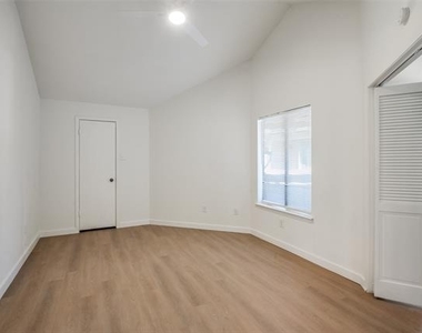 5550 Spring Valley Road - Photo Thumbnail 14