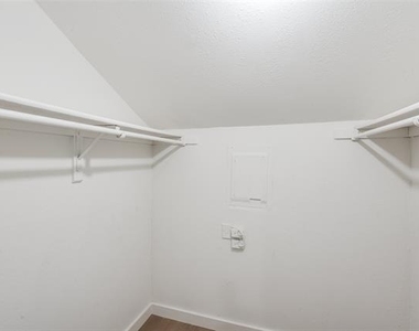 5550 Spring Valley Road - Photo Thumbnail 16