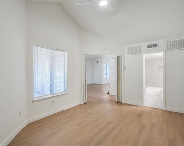 5550 Spring Valley Road - Photo Thumbnail 13