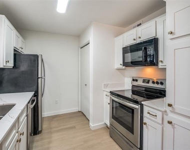 5550 Spring Valley Road - Photo Thumbnail 10