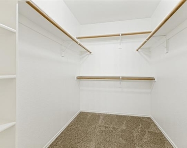 556 Winbridge Lane - Photo Thumbnail 22