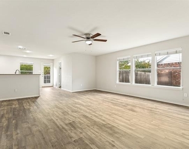 556 Winbridge Lane - Photo Thumbnail 15