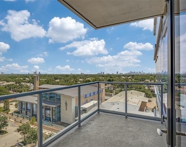8119 Douglas Avenue - Photo Thumbnail 11