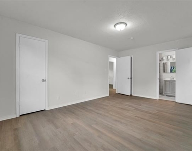 2630 Pasteur Avenue - Photo Thumbnail 13