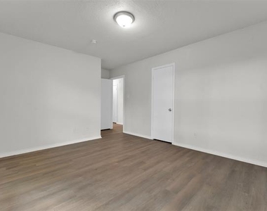 2630 Pasteur Avenue - Photo Thumbnail 11