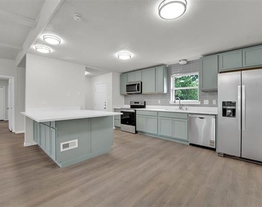 2630 Pasteur Avenue - Photo Thumbnail 5