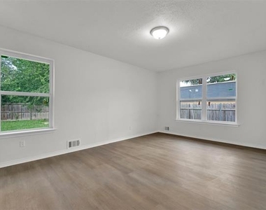 2630 Pasteur Avenue - Photo Thumbnail 12