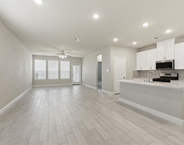 612 Rain Barrel Place - Photo Thumbnail 5