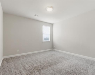 612 Rain Barrel Place - Photo Thumbnail 24