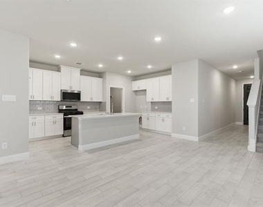 612 Rain Barrel Place - Photo Thumbnail 9