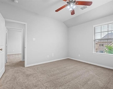 3920 Canton Jade Way - Photo Thumbnail 17