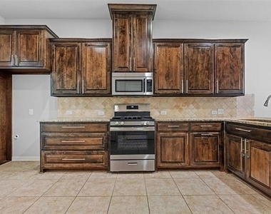 3920 Canton Jade Way - Photo Thumbnail 5