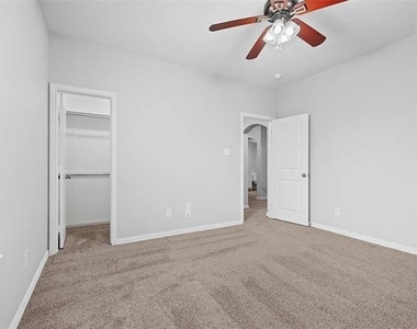 3920 Canton Jade Way - Photo Thumbnail 15