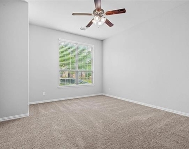 3920 Canton Jade Way - Photo Thumbnail 16
