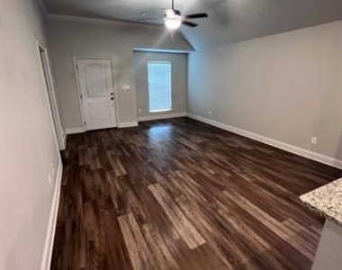 2716 Ginger Court - Photo Thumbnail 6