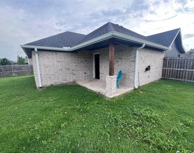 2716 Ginger Court - Photo Thumbnail 1