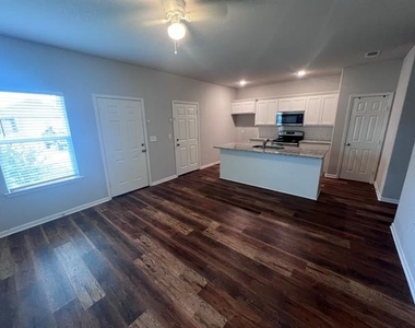 2716 Ginger Court - Photo Thumbnail 13