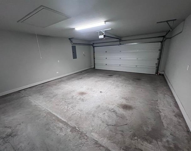 2716 Ginger Court - Photo Thumbnail 29