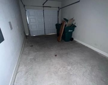 2716 Ginger Court - Photo Thumbnail 7