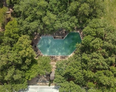 3883 Turtle Creek Boulevard - Photo Thumbnail 18
