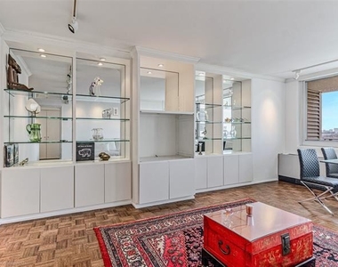 3883 Turtle Creek Boulevard - Photo Thumbnail 11