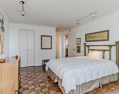 3883 Turtle Creek Boulevard - Photo Thumbnail 8