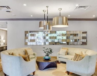 3883 Turtle Creek Boulevard - Photo Thumbnail 21