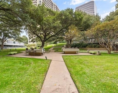 3883 Turtle Creek Boulevard - Photo Thumbnail 16