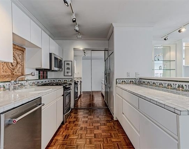 3883 Turtle Creek Boulevard - Photo Thumbnail 2