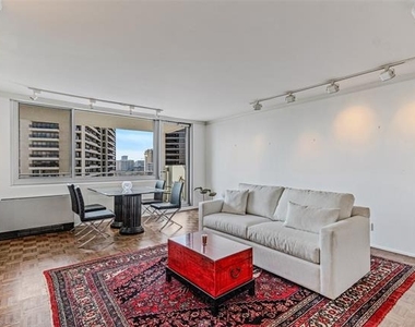 3883 Turtle Creek Boulevard - Photo Thumbnail 6