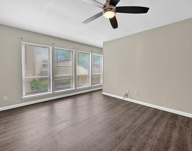 9809 Matchpoint Place - Photo Thumbnail 16